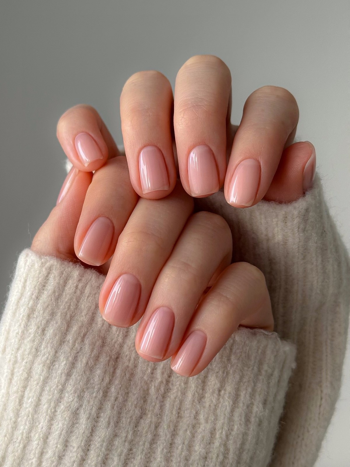 Манікюр, який копіюють всі, але він виглядає добре не на всіх