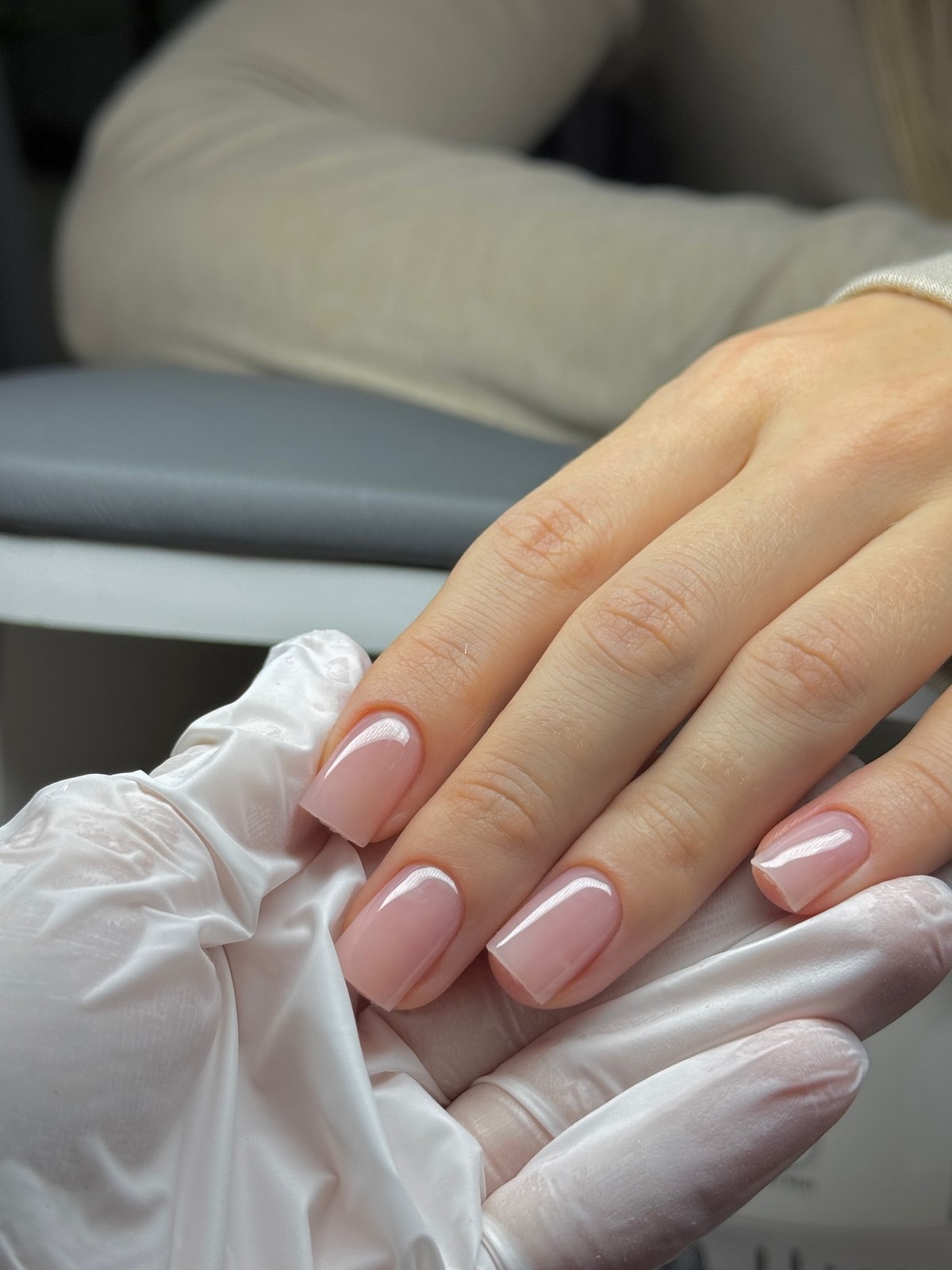 Манікюр на короткі нігті: прості варіанти на кожен день