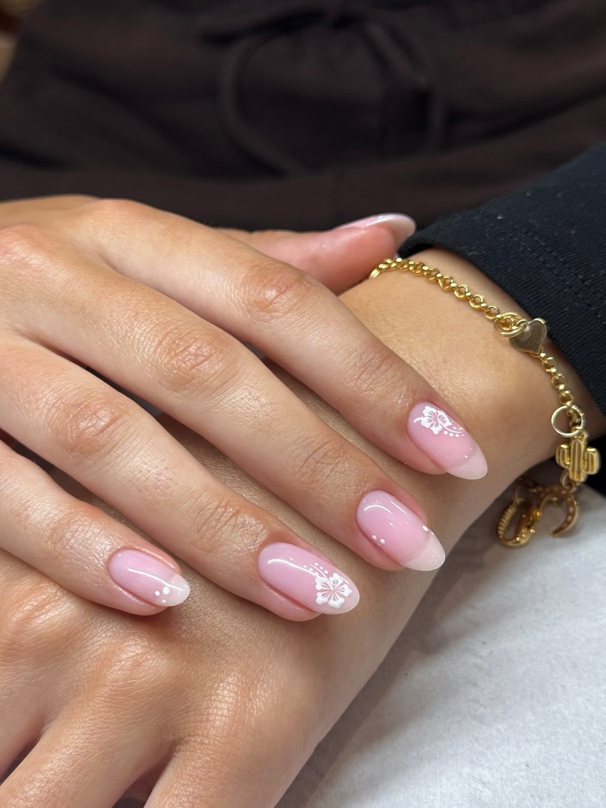 Манікюр після Великодня 2026: варіанти після свят