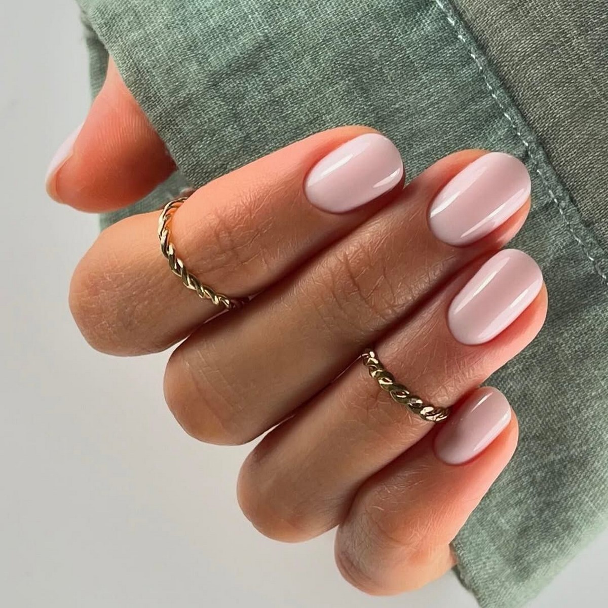 Манікюр після Великодня 2026: варіанти після свят